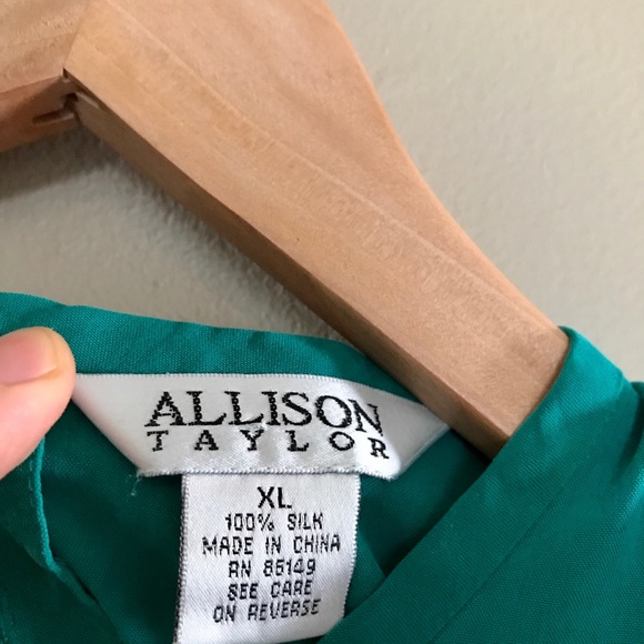 ALLISON TAYLOR 💯silk vintage green blouse - Picture 4 of 6